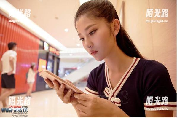 AISS爱丝(钻石版) - 小茹的精选套图：厨娘的味道，你敢来尝尝吗？