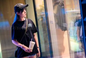 带你见识贞德在Akisoso秋楚楚眼中的无圣光，套图噼里啪啦的丢过来！