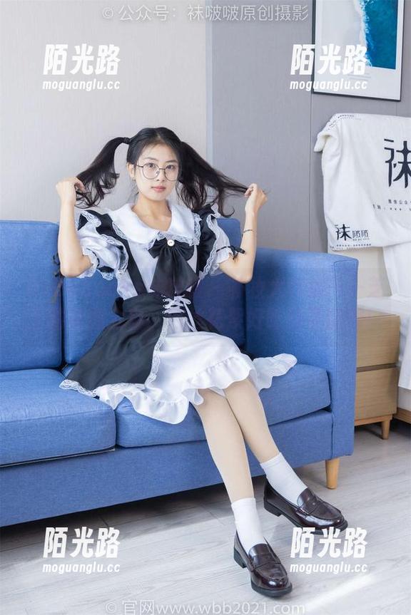 BoBoSocks袜啵啵 - 补妆大作战——芝士的原图全套，肉丝花絮好吃到要舔屏！
