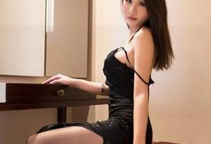 Feilin嗲囡囡 – 这几天脑袋里就闪现娜依灵儿的温柔，每次看到原图都想把它做壁纸。