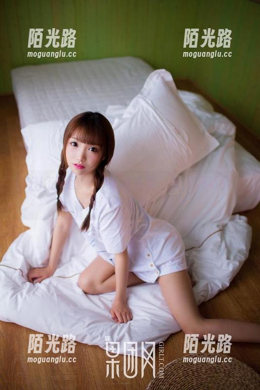 GIRLT果团网 - 学姐系列：陈迪娅写真，谁能不想多看一眼？