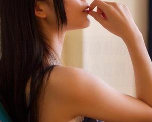GIRLT果团网 – 龚玥菲的私拍，甜心姿态，撩得我这颗心直跳。