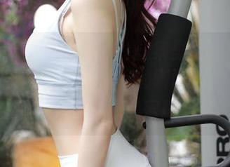 MFStar模范学院 – 看图集里的薛琪琪sandy，婚纱就像她旁边的咖啡——满满的浓香，喝一口还是蜜糖般甜。