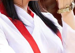 MiiTao蜜桃社 – 高清看Cris_卓娅祺的白丝：正经充满噱头，走到哪都是电。