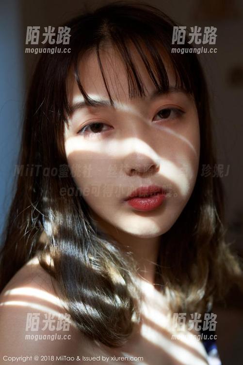 MiiTao蜜桃社 - 丝袜资源多了点，珍妮Jeane可得小心保密哦。