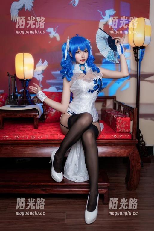 Momoko葵葵的欧根亲王合集，这瓜真是很好吃。