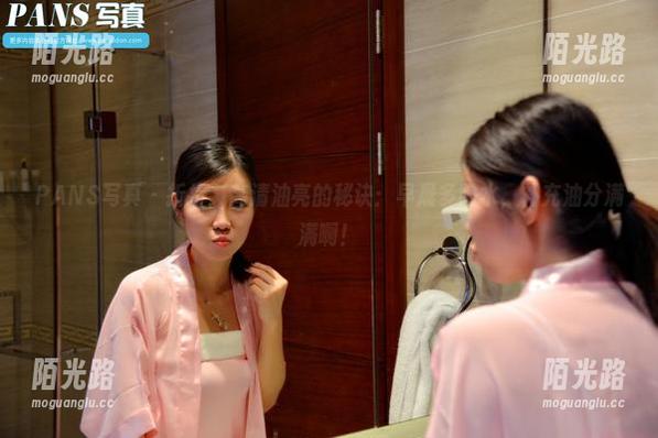 PANS写真 - 折折，高清油亮的秘诀：早晨多喝水，补充油分满满啊！