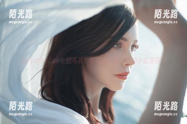 Sayathefox长腿写真：不过是个惹人爱的小狐狸罢了