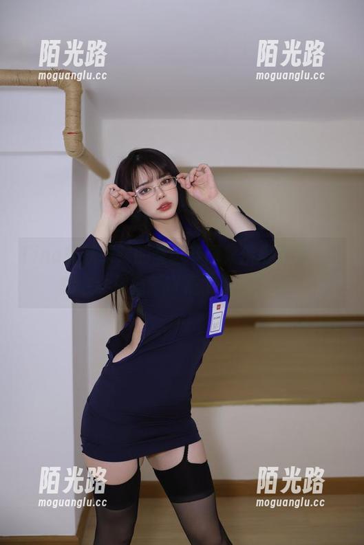 Tina很妖孽呀的圣诞节图集值得下载，可能会让你重新审视上次的聚会！