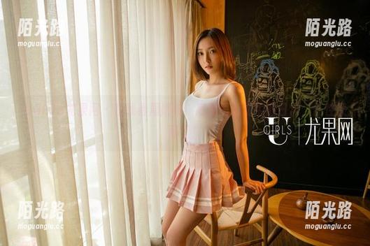 UGirls尤果网 - 在线看周妍希，高清呈现奶牛的日常，任性又可爱！
