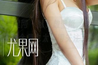 UGirls尤果网 – 除了放壁纸，曲铭瑄的“秘密”合集也太值得关注了吧？