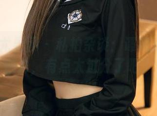 UGirls尤果网 – 私拍杂谈：谭晓彤的黑丝魅力，有点太过分了吧？