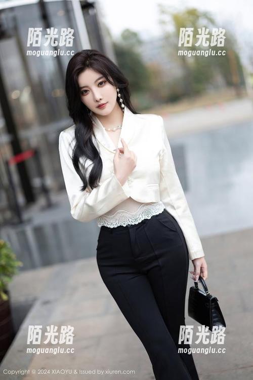 XIAOYU语画界 - 目测李丽莎的女王写真集爆火，资源大派送，我决定今“王”道通过你来实现我的殿堂梦想！