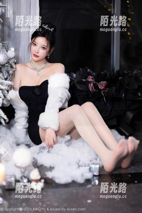 XIAOYU语画界 - 只想说，玥儿玥er的兔女郎写真让我刷新了看法，资源的搭配绝对精致。