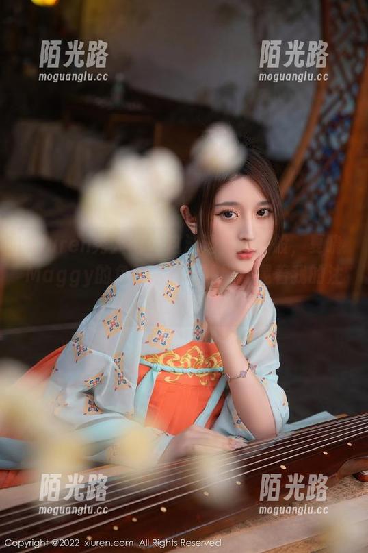 Xiuren秀人网 - 这泳池真不一般，夏晓Maggy的免费资源巧妙地摇晃着我的注意力。