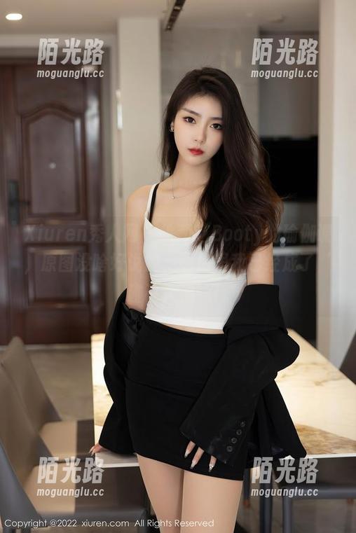Xiuren秀人网 - 徐莉芝Booty的瑜伽课，原图没啥好说的，图包里我已经成了‘碰瓷大师’！