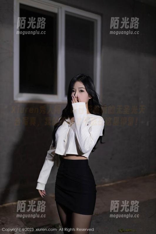 Xiuren秀人网 - 明日花桃桃的无圣光天台写真，我的眼睛才不想在这里停留！