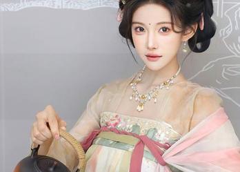Xiuren秀人网 – 在线晗大大Via，连衣裙穿成了走动的风景线