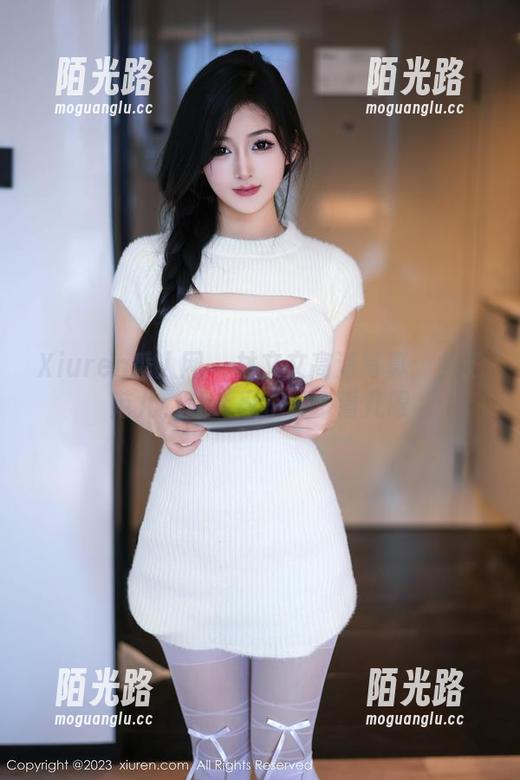 Xiuren秀人网-林文文 Xiuren秀人网 - 林文文高清写真:女王范儿,让人忍不住多看几眼