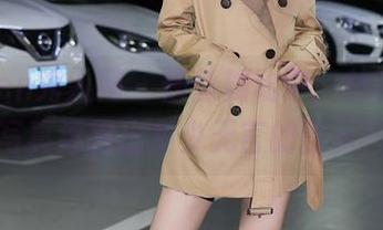 Xiuren秀人网 – 蕾丝舞动中，林月月的写真透露出多少无言的暗示？