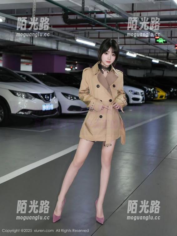 Xiuren秀人网 - 蕾丝舞动中，林月月的写真透露出多少无言的暗示？