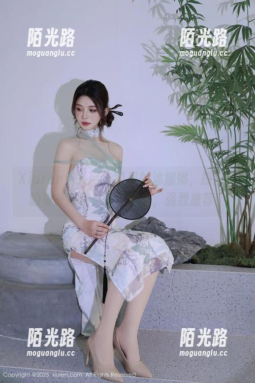 Xiuren秀人网 - 夏日的沐娜娜，原图里的每一帧都像打了鸡血，强烈推荐！
