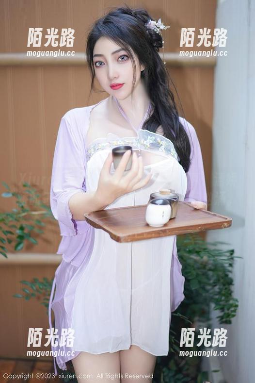 Xiuren秀人网 - 定制的校园写真：潘娇娇的每一瞬，以为单纯，谁知暗流汹涌。