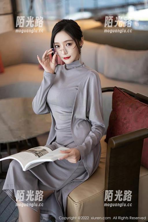 Xiuren秀人网 - 海边原图，这组软软子的私拍，简直像是在柔和的梦里游泳了。
