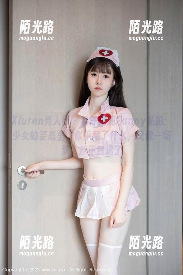 Xiuren秀人网 - 看陈梵妮Fanny私拍：少女的姿态里，似乎藏了什么，又像一场梦，反正我迷了