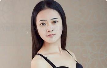 YouWu尤物馆 – 学姐悦儿Yuky和她的原图写真，你敢不敢走近一点？
