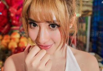 aiss – 看，索菲的“天使”写真：不如说是图册的别样诱惑