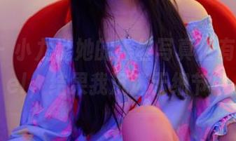 pans – 小九说她的黑丝写真很有壁纸feel，结果我沉迷于细节中