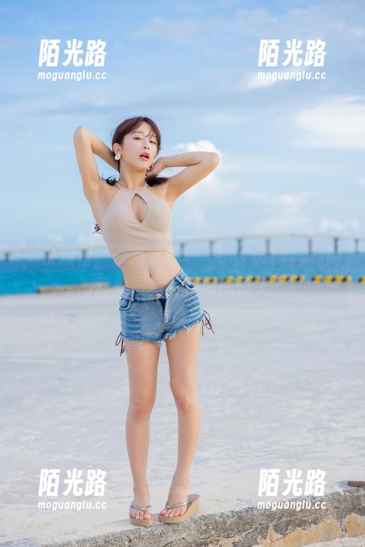 一条短裙，一点好奇——いくみ(育美)的高清美图竟然是如此诱人？