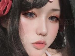 一笑芳香沁带来的最新原图，让我在少女的幻想中游走。