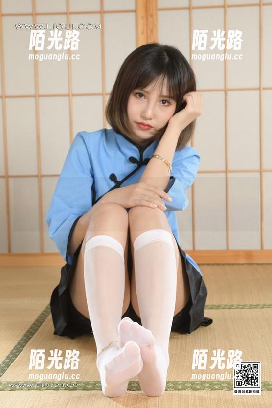 丽柜ligui - 轩轩的圣诞新装：原图太美，更新小三秒穿越！