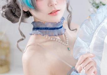九柒喵的肉丝私房写真，果然每一寸都值得细细品味。