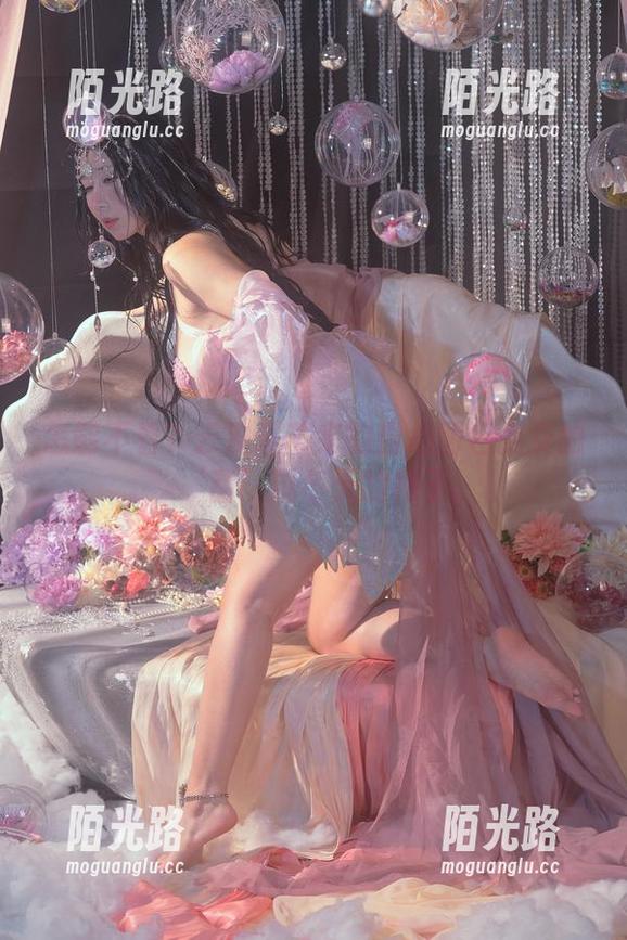 怎能不看？云溪溪带来的甜心图包免费的，‘甜’过冬天的梅子。