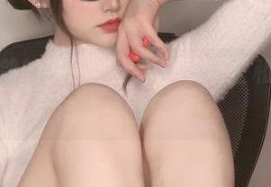 你十七鸽的灰色护士写真，墙壁和手机都该换换壁纸了！