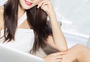 克拉女神 – 这福利果然谭清清的长腿写真，值得反复咀嚼！