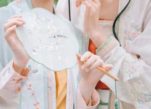 说好的秋日序曲，兔子Zzz不吃胡萝卜的写真惹人爱！