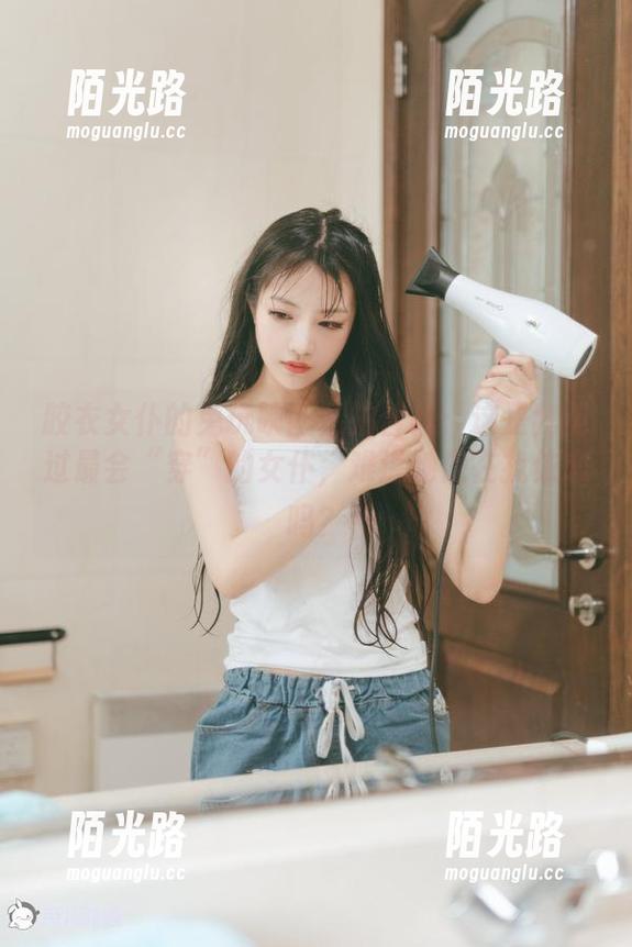 胶衣女仆的兔玩映画私拍合集：这是我见过最会“穿”的女仆，难道她是在找依恋吗？