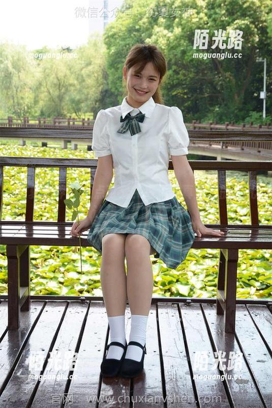 初夏女神 - 点点可爱？高清写真集里的面孔让我想了又想。