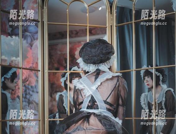 南鸽 看南鸽的护士装,感觉连医药费都想降低了!作品小心入坑哦。