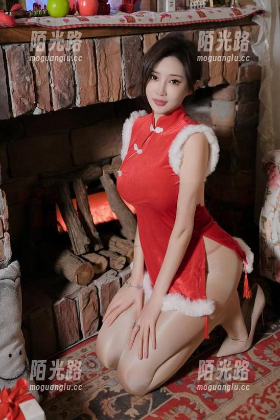 周妍希 微密圈 - 周妍希的夏日写真,图片中毫不隐藏的怀旧,适合谁的内心独白呢?