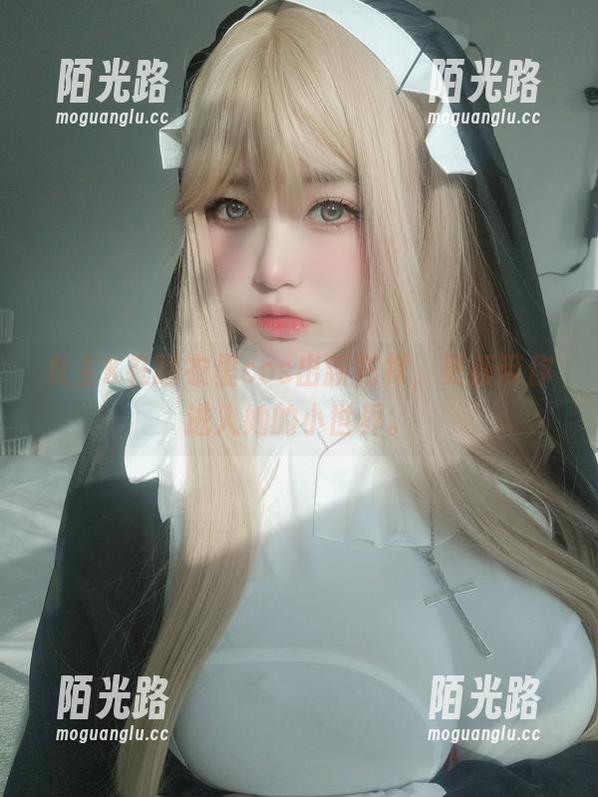女主K在睡衣里cos出新花样，更新带你进入她的小世界。