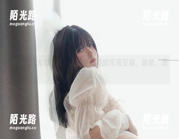精选女主K的写真：天使与恶魔的完美交融，哈哈，是不是？