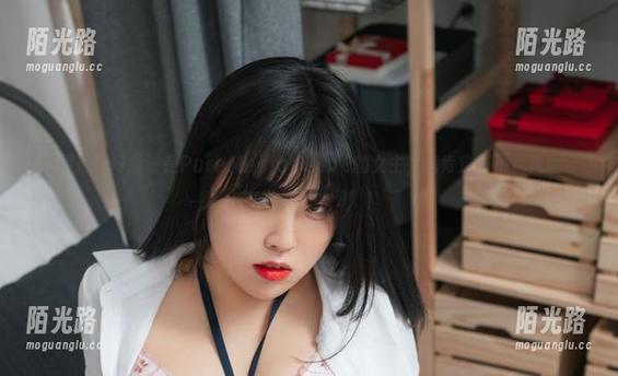 如果有人问我谁是PureMediaVOL.76的女主，我肯定毫不犹豫说‘宋哈娜(송하나)’！
