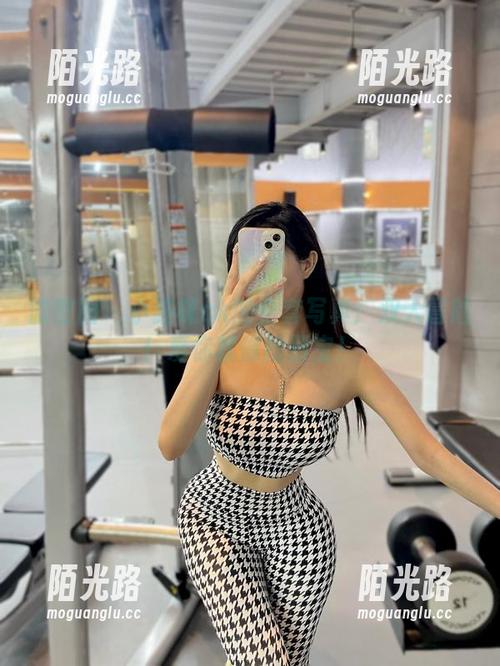 小猫咪ck 微密圈 - 小猫咪ck的全套写真:双人冒险!爱你就像捡到宝!