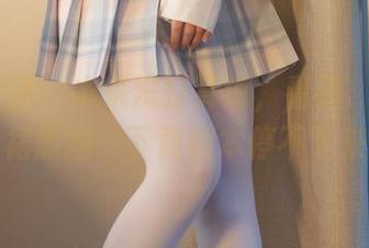 少女秩序 – 本来没打算说，看到晞可这张红裙原图，下载根本停不下来。
