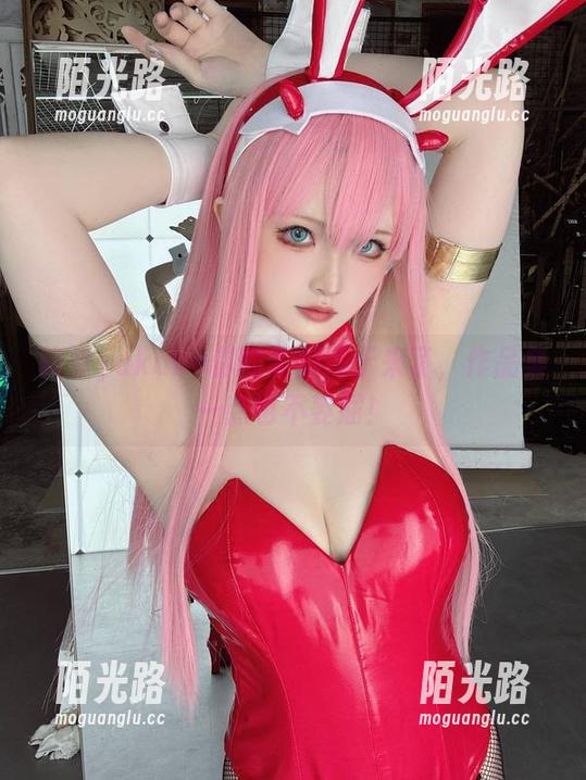 屿鱼yukako你的美脚终于来了，作品集一点也不委屈！